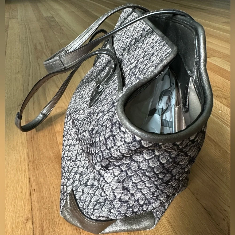 Grunge Glam Alt Gunmetal Gray Python Snake Coach Taylor Alexis Carryall Satchel